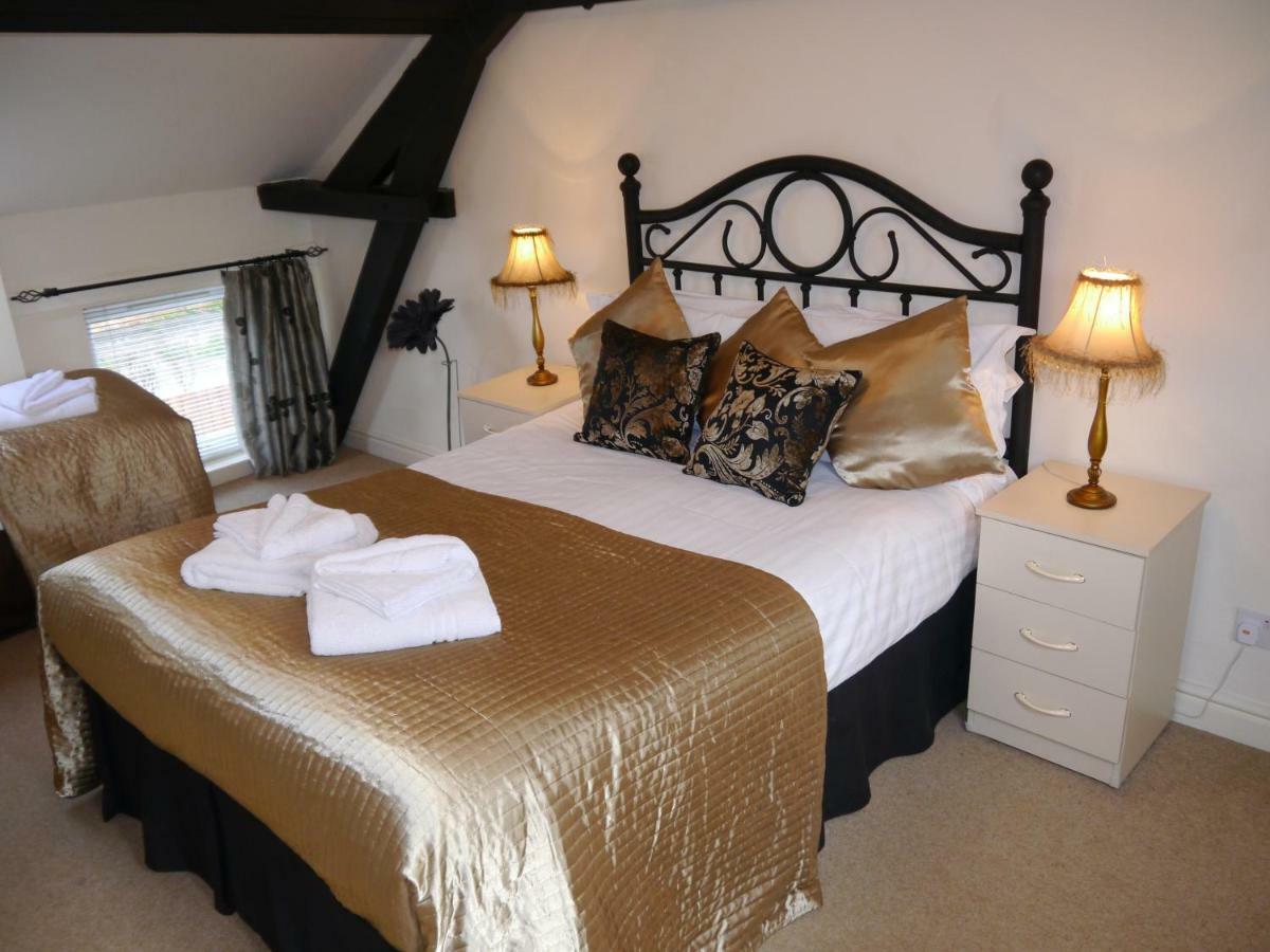 The Shakespeare Lodge - Sleeps Up To 12 - Hot Tub Stratford-upon-Avon Exterior foto